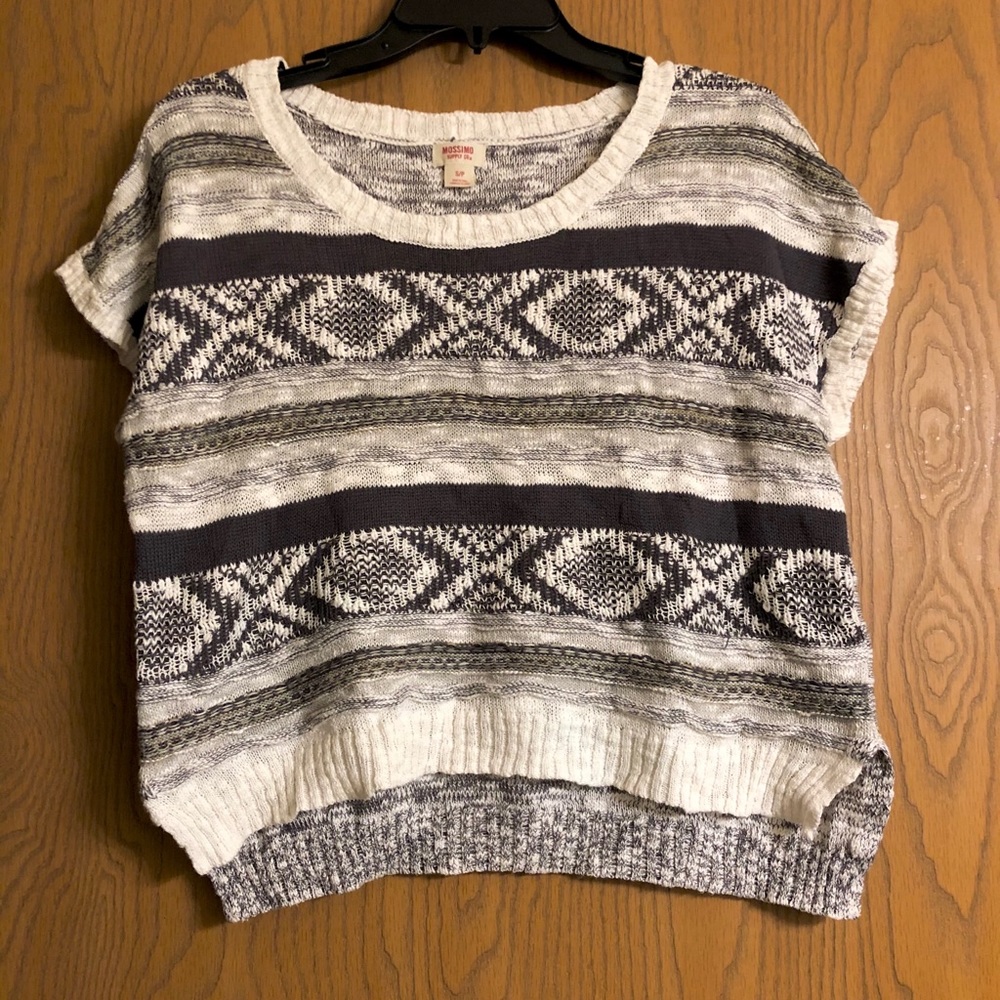 Grayscale Knitted Unique Pattern Shirt